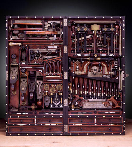 thingsorganizedneatly:

SUBMISSION: 19th century pianomaker’s toolchest (source)
edit: STUDLEY