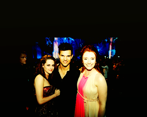 Kristen with Taylor & Bryce backstage