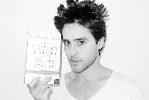 Jared reading A People&#8217;s History of the United States.