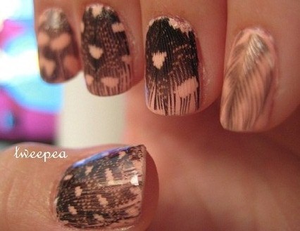tweepea: first attempt at feather nails