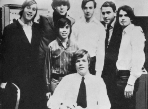 hiptoad:
The tidbit in the gossip column that accompanies this photo says Peter Noone produced “Hey Gyp” for group The 3 1/2 [whose line-up included actor Jeff Conaway].
