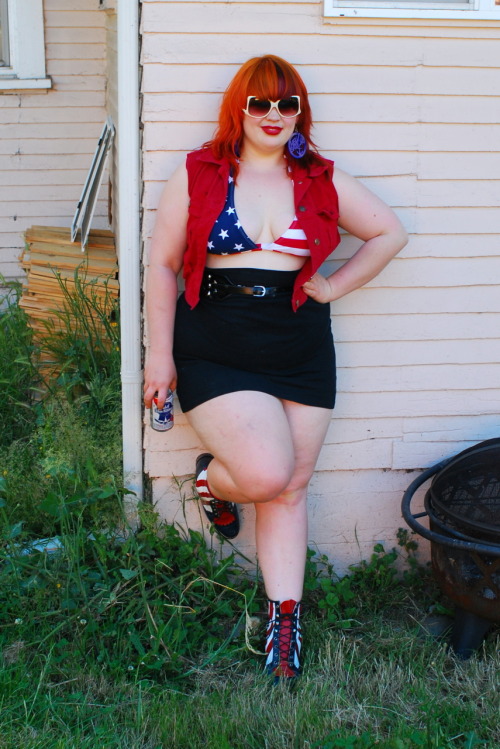 HELLO OKAY  HOW AM I GONNA TOP THIS JULY 4TH LOOK? JUST WAIT N SEE, BABIES.