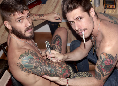 SFW hot tattooed men D via thewookiecub Posted 5 months ago 46 notes