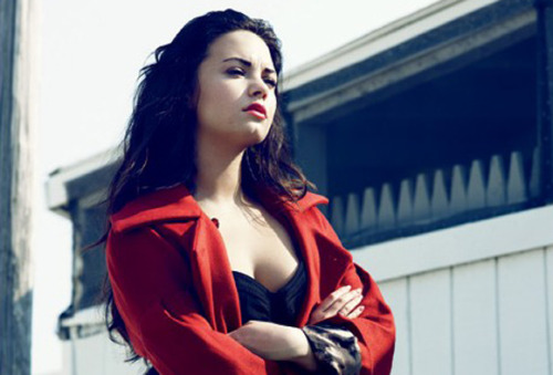 sheyllapatielly:


“Deus me fez passar por esses problemas por um motivo.”

  - Demi Lovato


