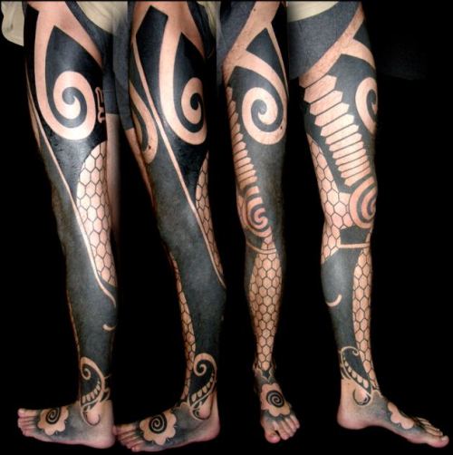 Leg tattoo by Gerhard Wiesbeck Time Travelling Tattoo Landshut Germany