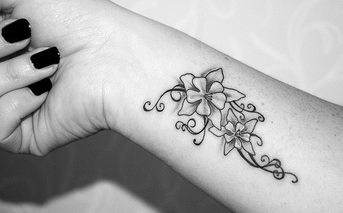 Posts tattoo flower wrist