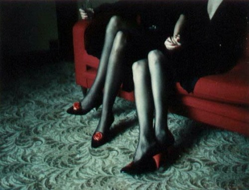 maliciousglamour:

In a Hotel in Milan, 1982Photographer: Helmut Newton
