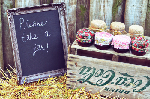 Make your own chalkboard wedding signs The perfect money saving project for