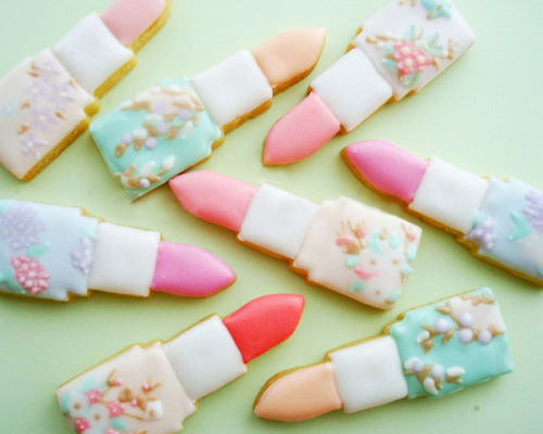 Makeup is the perfect inspiration for sugary confections - check out all these cute beauty desserts to inspire you at your vanity and in your kitchen!