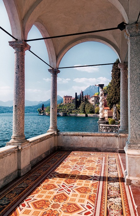 Columns, Lake Como, Italy
photo via amillionsuns