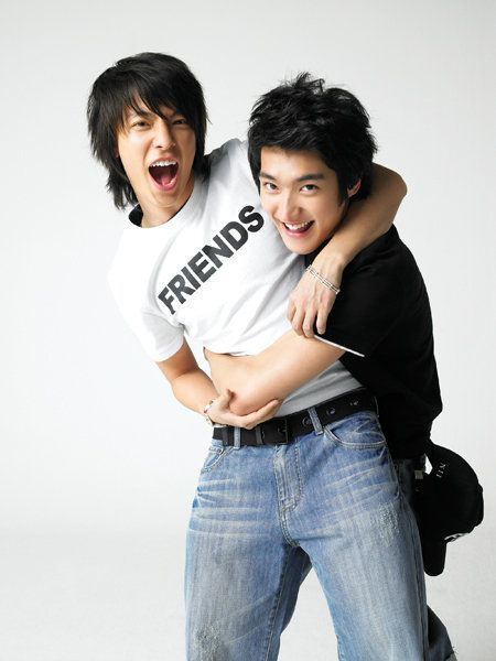Choi Siwon and Lee Donghae :D They are so cute! &lt;3