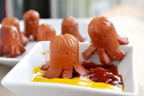 Crafts & ActivitiesFuture Family 
Octopus hotdogs