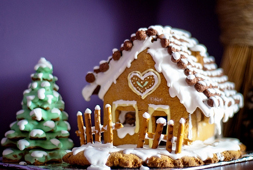 gingerbread house [explored!] (by immacola)