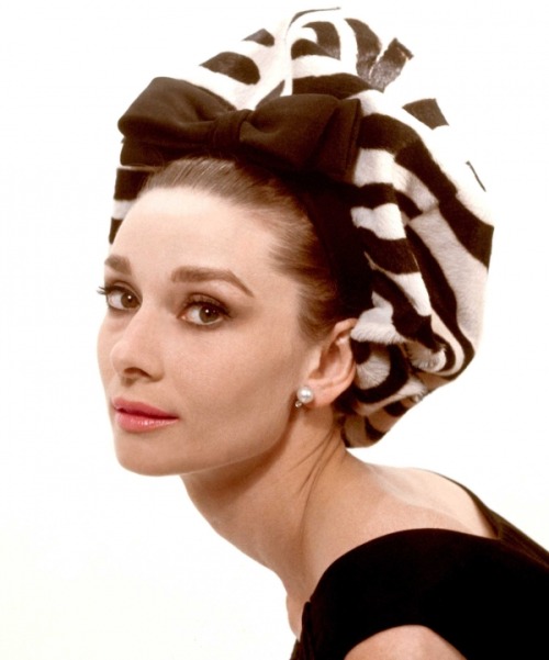 Audrey Hepburn for the cover of Vogue 1960s Source cristalwithani 