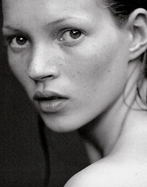 kate moss by mario sorrenti for calvin klein obsession 1994
