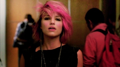  sux punkquinn was my favourite quinn fabray look at her pink hair 