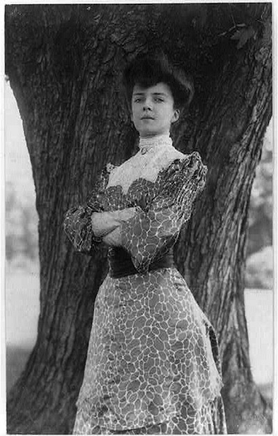 lauramcphee:

alice (roosevelt) longworth photo: frances benjamin johnston, 1902
