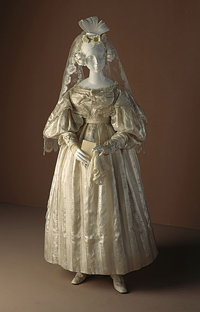 Wedding dress and veil 183033 US LACMA