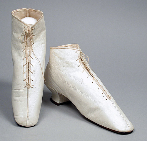 Wedding boots ca 1860 US LACMA