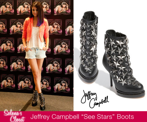 Selena wore these Jeffrey Campbell &#8220;See Stars&#8221; boots in Panama recently. They&#8217;re on sale for $279.95 from Nordstrom.
Buy them HERE