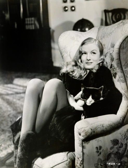 clumsypanda:

Veronica Lake in I Married a Witch.
