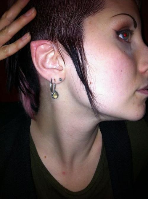 Healed ear pointing by Russ Foxx.