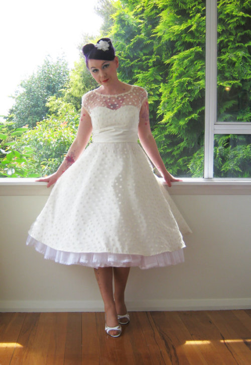 fuckyeahpinupstyle 1950s style wedding dress by Pixie Pocket on Etsy Thanks