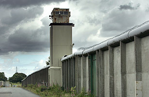 Top 10 Incredible Prison Escapes - pt. 1
#10 - Maze Prison Escape 
The Maze, located about 10 miles (16&#160;km) west of Belfast, opened in 1971 and housed many of the most notorious offenders during the Troubles. There were several escape attempts from the maximum-security prison before it was closed in 2000. But a 1983 breakout by 38 IRA prisoners was the biggest event in the history of the Maze, once considered one of the most escape-proof prisons in Europe. With guns smuggled into the prison, the escapees, led by Bobby Storey and Gerry Kelly, took over H-Block 7, killing one guard and wounding several others. When a van delivering food supplies arrived, the men took the passengers hostage and used the vehicle to escape. Within a few days of the break, 19 prisoners were apprehended (including Storey, who received an additional seven years for his participation). The remaining 19 were shuttled to safe houses and some were sent to the U.S and other countries (a few died or were killed while on the lam). Kelly and Brendan McFarlane, another escape leader, were eventually returned to the prison after being extradited from Amsterdam.