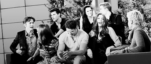 
so many things to say about this:- Everybody’s like lmao while Taylor’s not amused lol- Rob and Kristen in their own bubble as usual.- Jackson is like ‘Nikki get away from me’.
