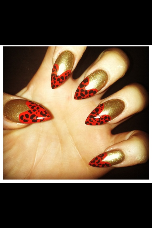 nailsbyregina:

Gold with red cheetah hearts!
