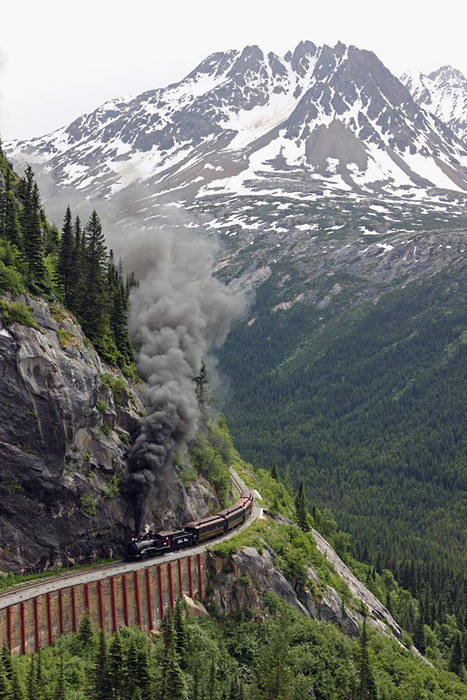 bluepueblo:

Mountain Rail, Yukon, Alaska
photo via chiko
