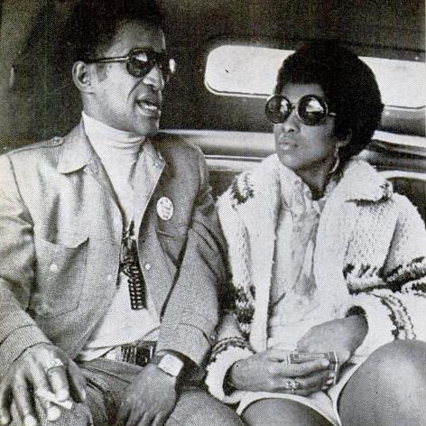 A Glamtastic Flashback: Sammy Davis, Jr. and Lola Falana, circa 1968. I found me a pair of the huge round sunglasses for the summer.