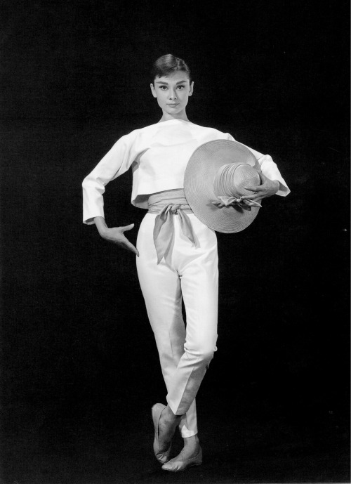 spruce-bingsteen:

Audrey Hepburn by Bud Fraker, 1956.

