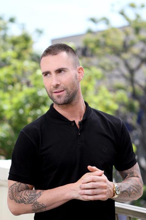 Adam Levine's new hair 3 weeks ago with 25 notes