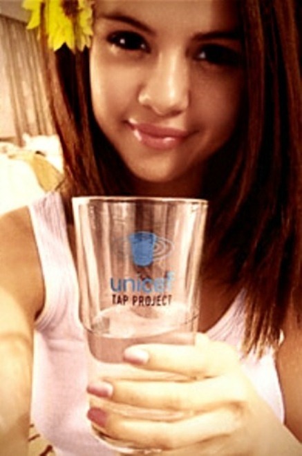 the second pic is a rare Selena Gomez rare unicef Loading Hide notes