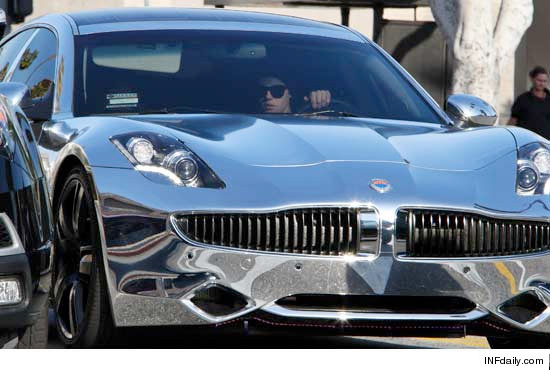 Justin Bieber's tricked out Fisker Karma sports car should have a bumper 