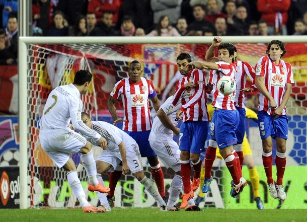  Boom!
Atlético Madrid vs. Real Madrid 1:4, 11.04.2012(via Photo from Getty Images)