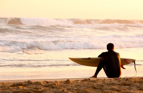 carefree-surf:

click here for an active surf/summer blog! i follow back?!xo