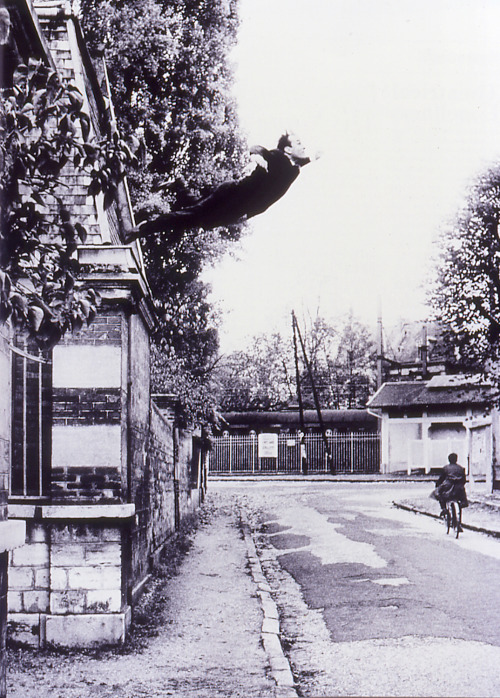 “The famous photograph of Klein leaping from the ledge of a roof — ‘Into the Void’ (1960) — may suggest a yearning for total freedom and Zen-like nothingness.”Roberta Smith June 3&#160;2010 for the NY Times

Credit: Roy Lichtenstein Foundation, courtesy of Yves Klein Archives, Artists Rights Society (ARS), New York/ADAGP, Paris