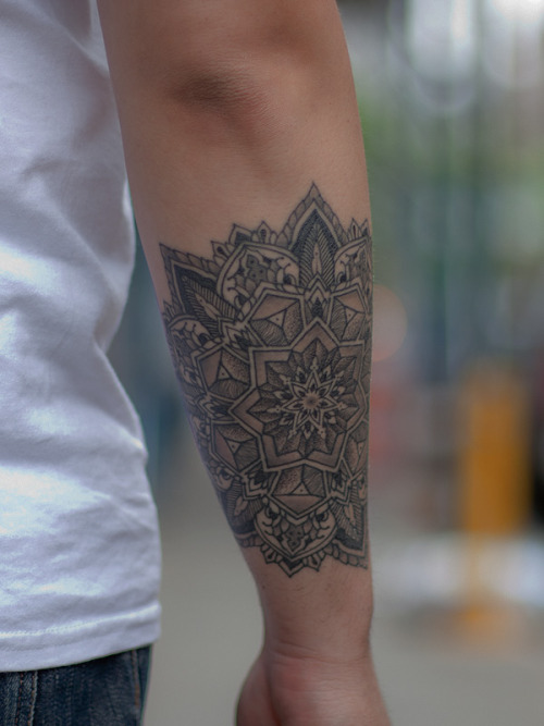 fuckyeahtattoos: Trabalho realizado por Thomas Hooper em Tattoo Salvo.
