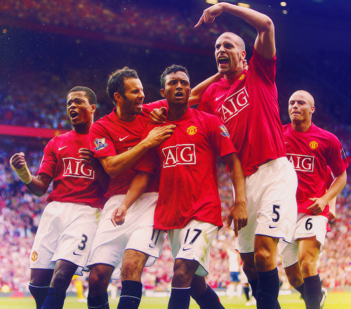 
9/100 photos of Manchester United.

