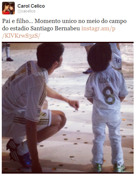 Carol: &#8220;Father and son &#8230; a unique moment in the middle of the pitch in the Santiago Bernabéu stadium.&#8221;