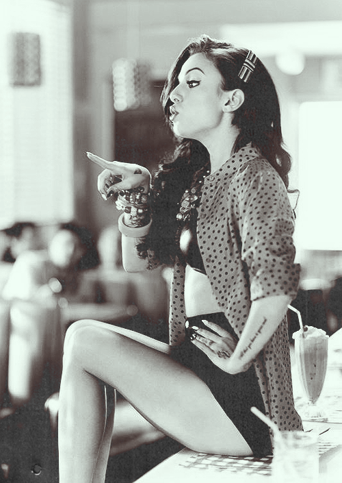
2/50 pictures of cher lloyd