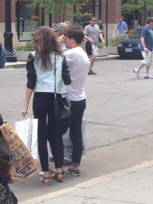 someone-inthecrowd:  lou and el todayy 