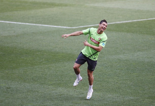 Good to see Cristiano laughing again.
Training 04.06.2012(via Photo from Reuters Pictures)