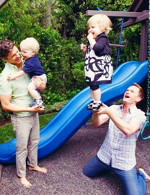 imgonnameetthesun: I love this family. What are you doing? Why must you destroy traditional marriage? jk. Love these guys!