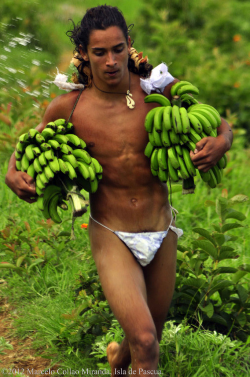nuts4speedos:

Banana run
