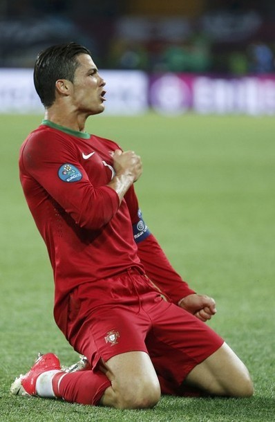  Tomorrow!  Portugal NT will play their hearts out.(via Photo from Reuters Pictures)