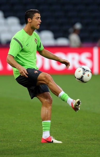 The little tounge again :o)
Training in Donetsk, 26.06.2012(via Photo from Getty Images)