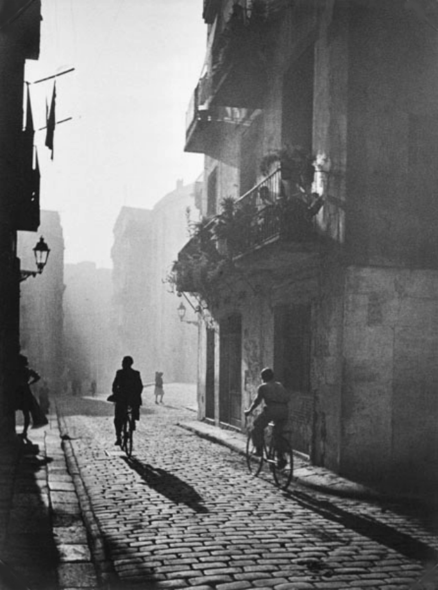 firsttimeuser:

Barcelona, 1940s by Otho Lloyd
